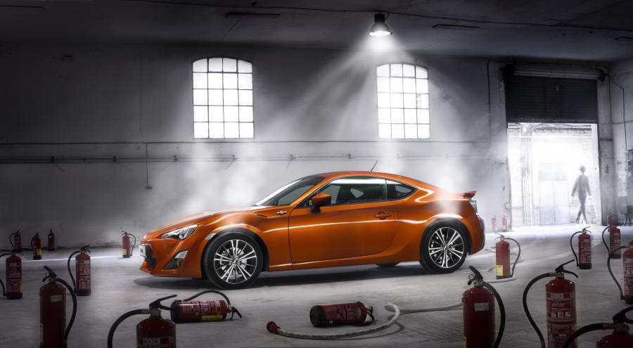  Toyota GT 86 2011 года  (фото 4 из 22)